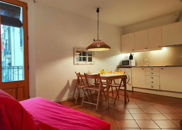 R.g. Tranquil 1br Apt. 2beds. La Rambla Appartamento Barcellona