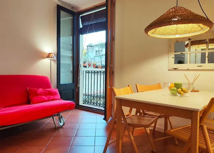 R.g. Tranquil 1br Apt. 2beds. La Rambla