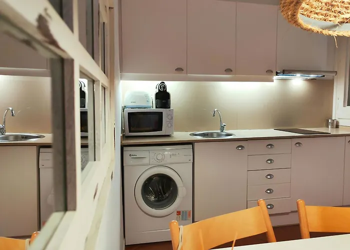 R.g. Tranquil 1br Apt. 2beds. La Rambla Апартаменты *