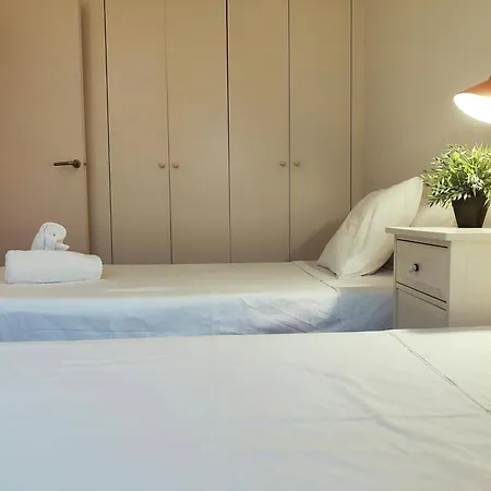 R.g. Tranquil 1br Apt. 2beds. La Rambla * バルセロナ