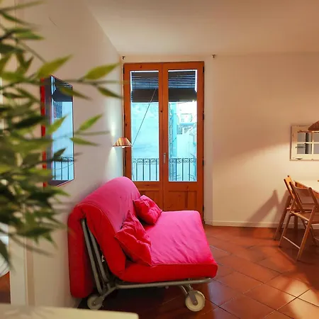 R.g. Tranquil 1br Apt. 2beds. La Rambla